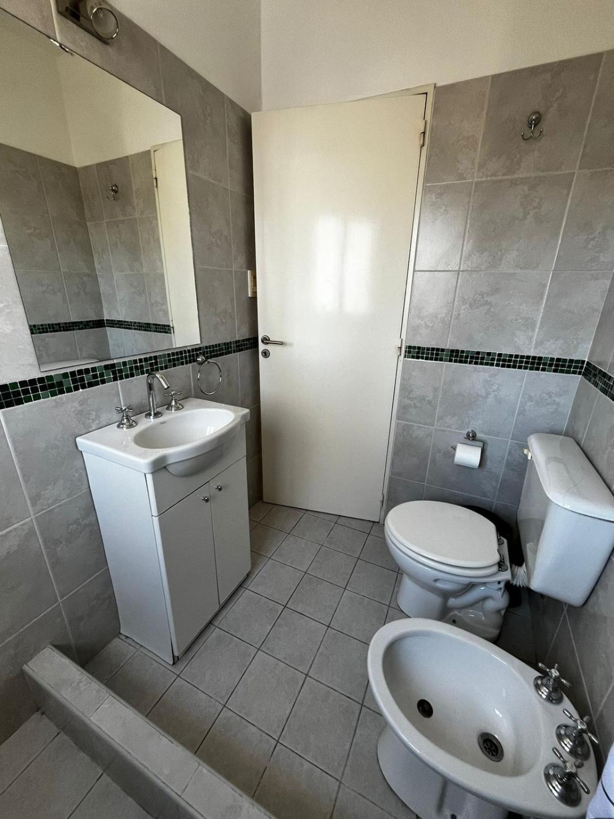 El Abrojal 3 - Dpto 1 A 3 Cuadras Patio Olmos Apartment Cordoba